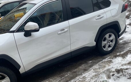 Toyota RAV4, 2024 год, 3 900 000 рублей, 5 фотография