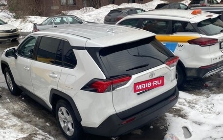 Toyota RAV4, 2024 год, 3 900 000 рублей, 3 фотография