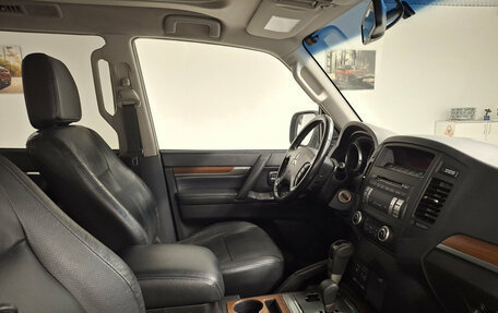 Mitsubishi Pajero IV, 2008 год, 1 780 000 рублей, 13 фотография