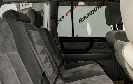 Toyota Land Cruiser 100 рестайлинг 2, 2007 год, 2 445 000 рублей, 18 фотография