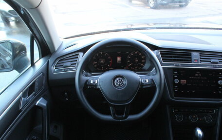 Volkswagen Tiguan II, 2018 год, 2 350 000 рублей, 10 фотография