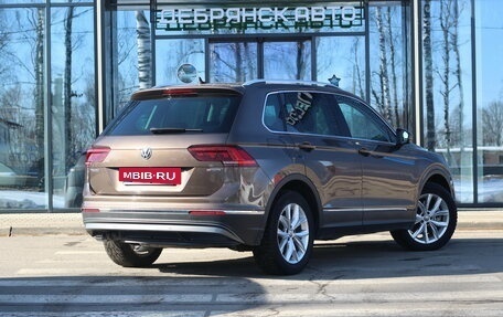 Volkswagen Tiguan II, 2018 год, 2 350 000 рублей, 4 фотография