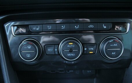 Volkswagen Tiguan II, 2018 год, 2 350 000 рублей, 22 фотография