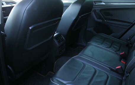 Volkswagen Tiguan II, 2018 год, 2 350 000 рублей, 24 фотография