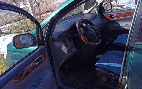 Toyota Avensis Verso I рестайлинг, 2001 год, 650 000 рублей, 5 фотография