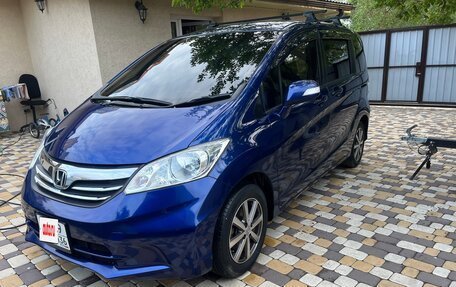 Honda Freed I, 2014 год, 1 390 000 рублей, 5 фотография