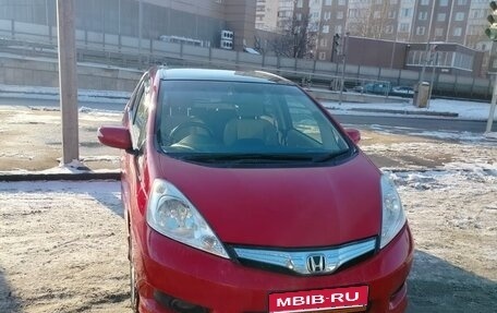 Honda Fit Shuttle I рестайлинг, 2012 год, 880 000 рублей, 1 фотография