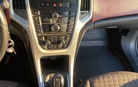 Opel Astra J, 2012 год, 950 000 рублей, 9 фотография