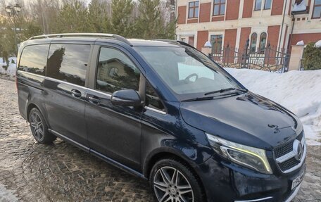 Mercedes-Benz V-Класс, 2018 год, 4 950 000 рублей, 3 фотография