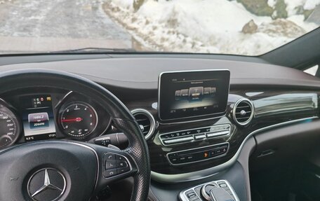 Mercedes-Benz V-Класс, 2018 год, 4 950 000 рублей, 13 фотография