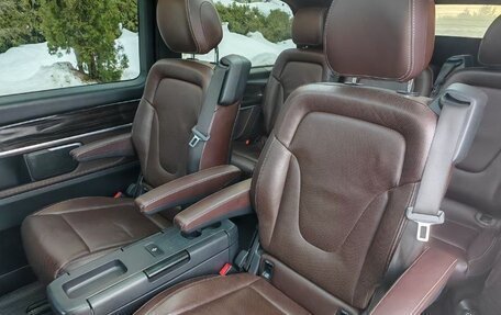 Mercedes-Benz V-Класс, 2018 год, 4 950 000 рублей, 16 фотография