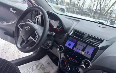 Hyundai Solaris II рестайлинг, 2011 год, 545 000 рублей, 18 фотография