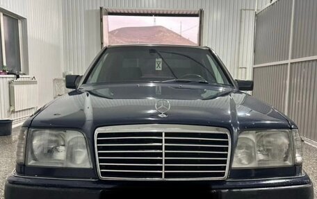 Mercedes-Benz W124, 1991 год, 750 000 рублей, 2 фотография