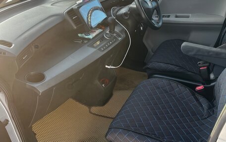 Honda Freed I, 2010 год, 850 000 рублей, 10 фотография