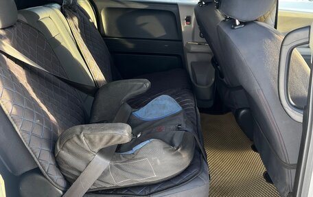 Honda Freed I, 2010 год, 850 000 рублей, 15 фотография