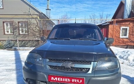 Chevrolet Niva I рестайлинг, 2011 год, 515 000 рублей, 3 фотография