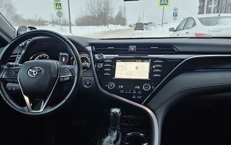 Toyota Camry, 2018 год, 2 550 000 рублей, 2 фотография