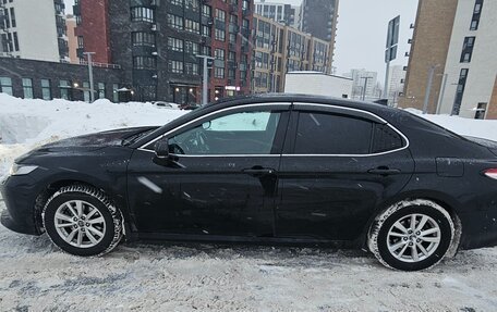 Toyota Camry, 2018 год, 2 550 000 рублей, 10 фотография