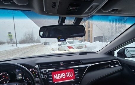 Toyota Camry, 2018 год, 2 550 000 рублей, 4 фотография