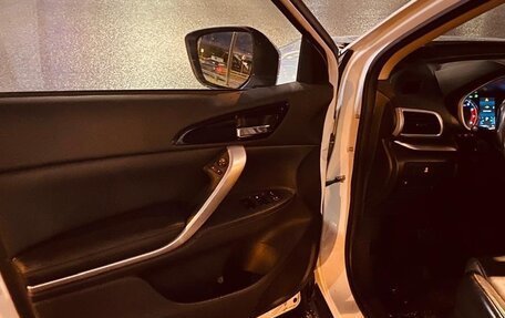 Mitsubishi Eclipse Cross, 2022 год, 2 500 000 рублей, 10 фотография