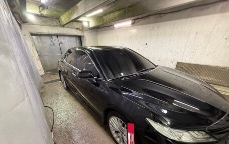 Toyota Camry, 2018 год, 2 700 000 рублей, 3 фотография