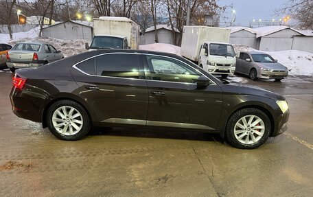 Skoda Superb III рестайлинг, 2017 год, 2 500 000 рублей, 3 фотография