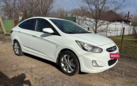 Hyundai Solaris II рестайлинг, 2011 год, 890 000 рублей, 6 фотография