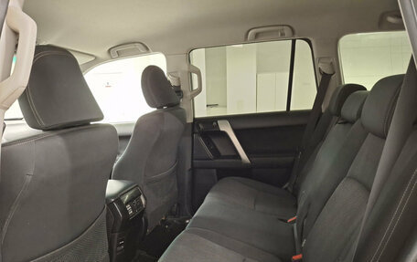 Toyota Land Cruiser Prado 150 рестайлинг 2, 2016 год, 3 709 000 рублей, 16 фотография