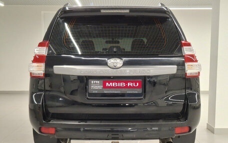 Toyota Land Cruiser Prado 150 рестайлинг 2, 2016 год, 3 709 000 рублей, 10 фотография