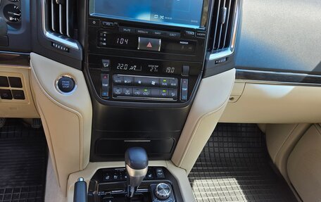 Toyota Land Cruiser 200, 2021 год, 11 200 000 рублей, 10 фотография