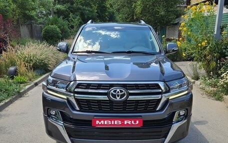 Toyota Land Cruiser 200, 2021 год, 11 200 000 рублей, 2 фотография