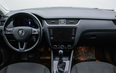 Skoda Octavia, 2018 год, 1 890 000 рублей, 13 фотография