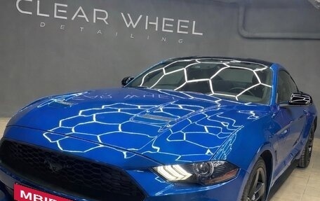 Ford Mustang VI рестайлинг, 2021 год, 3 840 000 рублей, 3 фотография