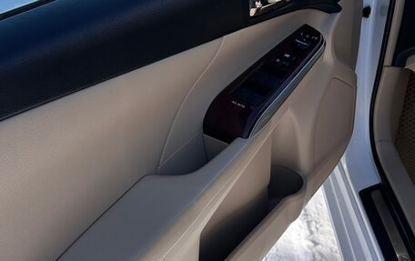 Toyota Camry, 2012 год, 1 820 000 рублей, 11 фотография