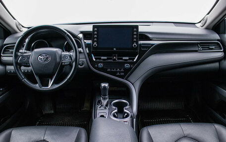 Toyota Camry, 2021 год, 3 440 000 рублей, 13 фотография