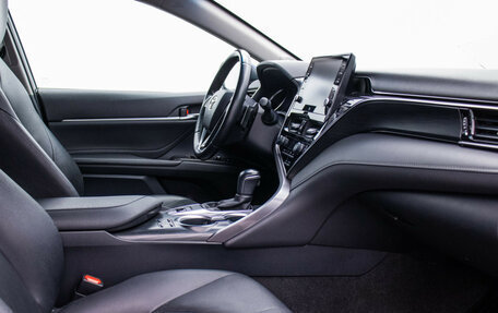 Toyota Camry, 2021 год, 3 440 000 рублей, 9 фотография