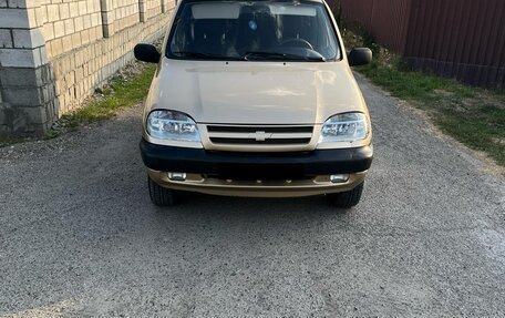 Chevrolet Niva I рестайлинг, 2005 год, 450 000 рублей, 2 фотография