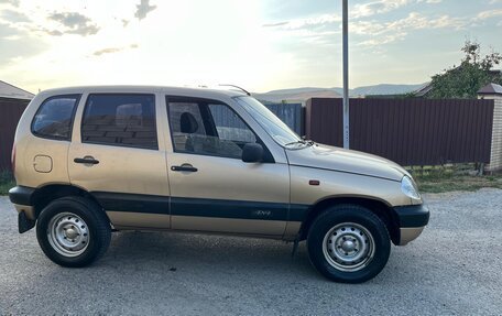 Chevrolet Niva I рестайлинг, 2005 год, 450 000 рублей, 5 фотография