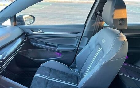 Volkswagen Golf VII, 2021 год, 2 000 000 рублей, 20 фотография