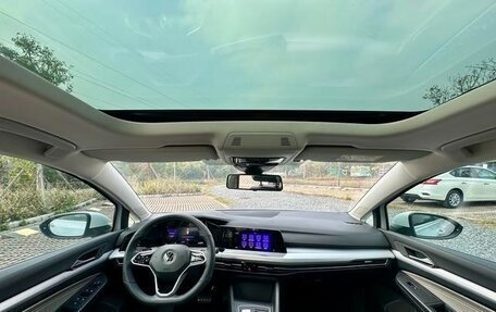 Volkswagen Golf VII, 2021 год, 2 000 000 рублей, 7 фотография