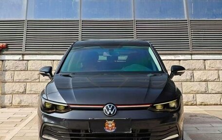 Volkswagen Golf VII, 2021 год, 2 000 000 рублей, 2 фотография