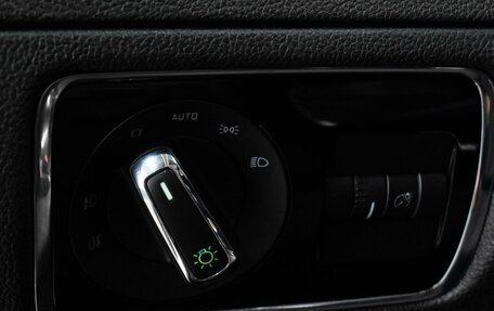 Skoda Superb III рестайлинг, 2012 год, 1 019 000 рублей, 15 фотография