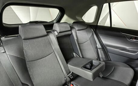 Toyota RAV4, 2021 год, 2 747 000 рублей, 15 фотография