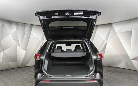 Toyota RAV4, 2021 год, 2 747 000 рублей, 10 фотография