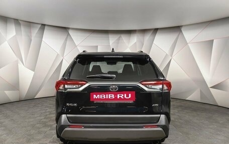 Toyota RAV4, 2021 год, 2 747 000 рублей, 2 фотография