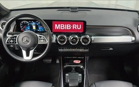 Mercedes-Benz GLB, 2023 год, 3 240 000 рублей, 7 фотография