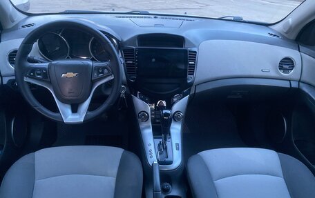 Chevrolet Cruze II, 2010 год, 745 000 рублей, 20 фотография