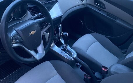 Chevrolet Cruze II, 2010 год, 745 000 рублей, 19 фотография