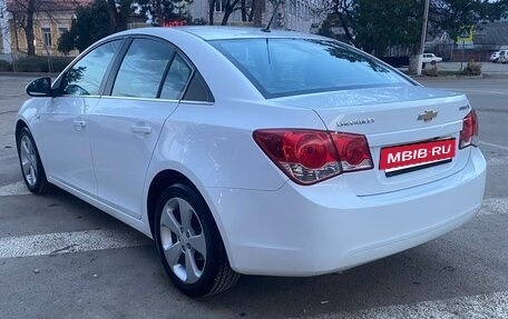 Chevrolet Cruze II, 2010 год, 745 000 рублей, 16 фотография