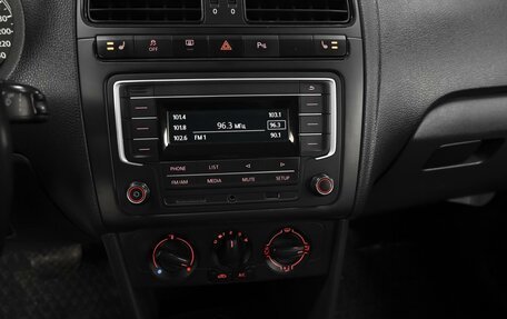 Volkswagen Polo VI (EU Market), 2016 год, 1 230 000 рублей, 13 фотография